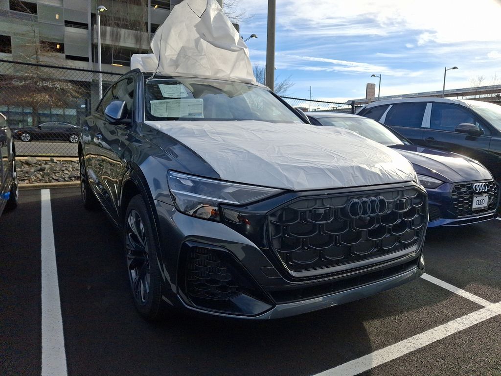 2025 Audi Q8  2