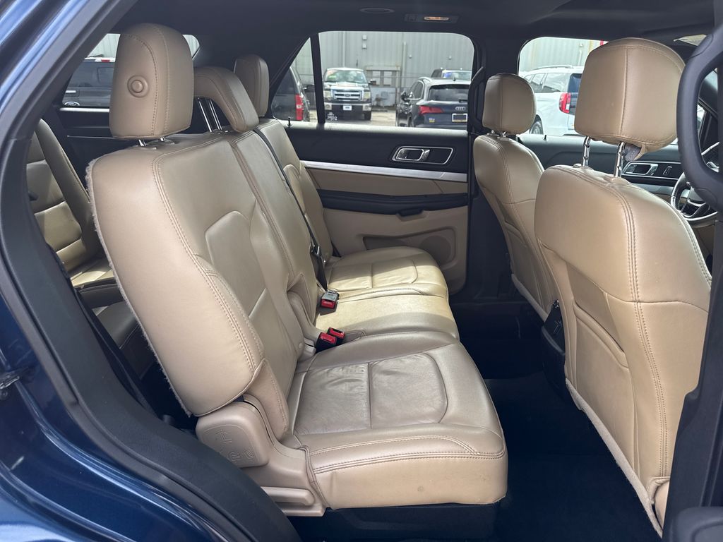 Used 2017 Blue Ford XLT image 28