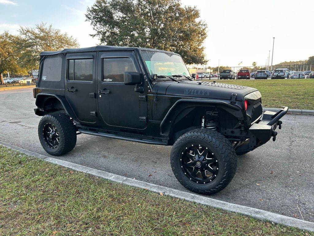 Thumbnail: 2015 Jeep Wrangler - 7