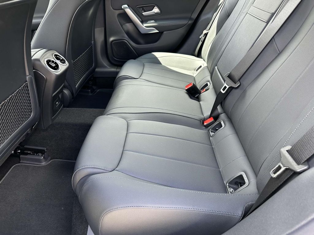 2025 Mercedes-Benz CLA 250 19