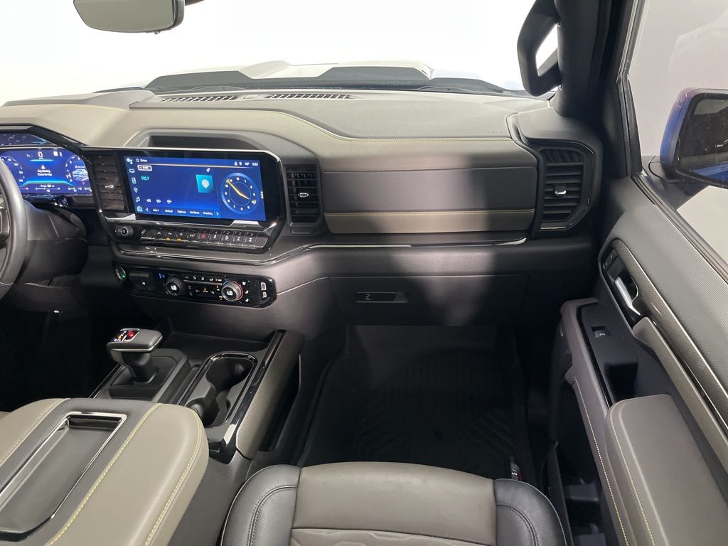 Thumbnail: 2022 Chevrolet Silverado 1500 - 15