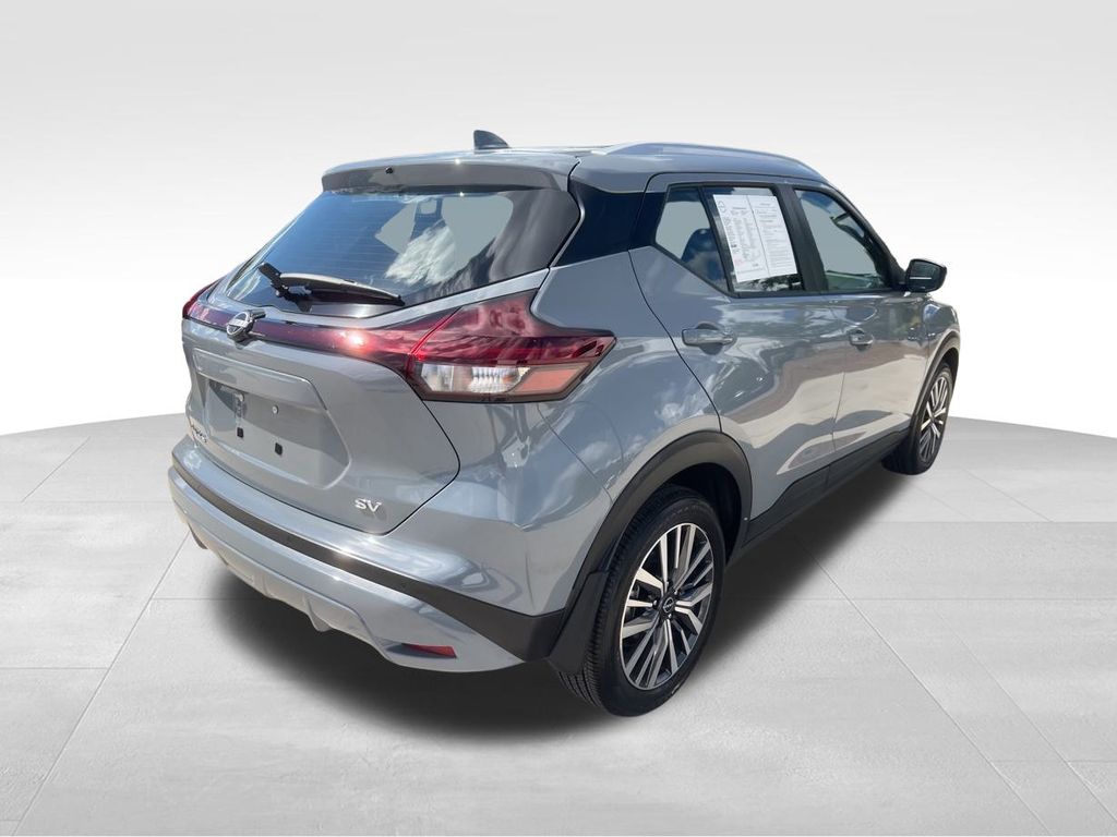 2024 Boulder Gray Pearl Nissan Kicks SV FWD SUV