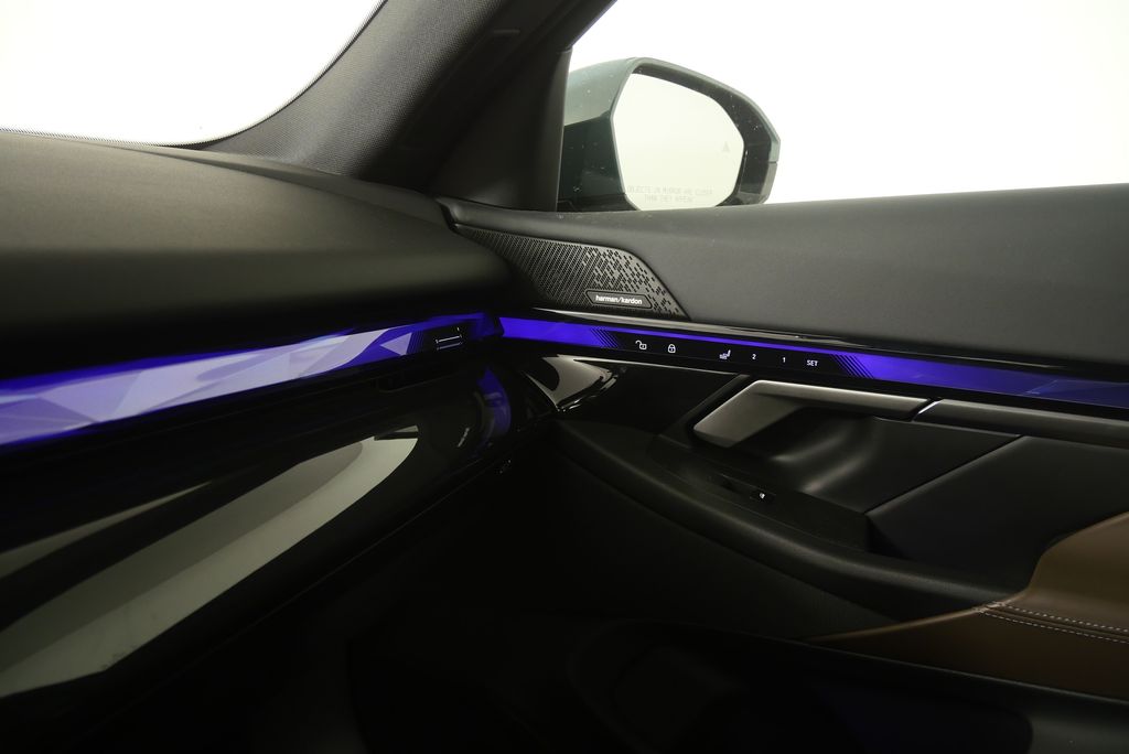 Thumbnail: 2025 BMW i5 - 30