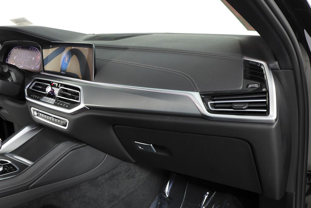 Thumbnail: 2023 BMW X6 - 14