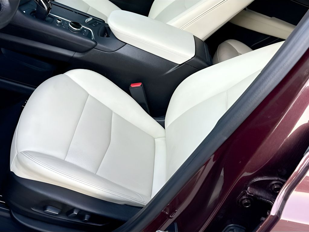 Used 2022 Red Cadillac Sport image 19