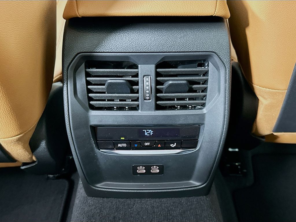 Thumbnail: 2026 BMW 3 Series - 18