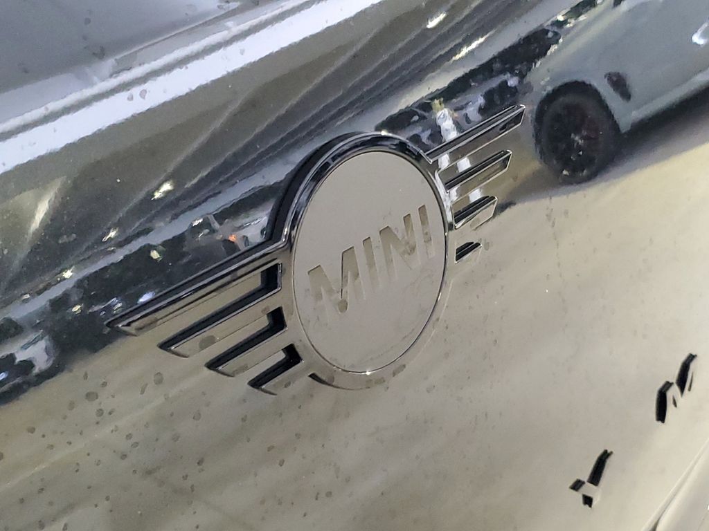 New 2027 Black MINI  image 6