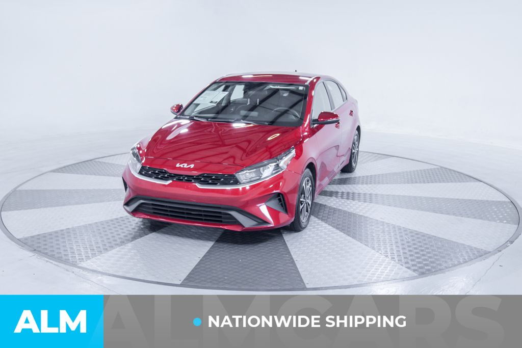 2024 Kia Forte LXS photo 2