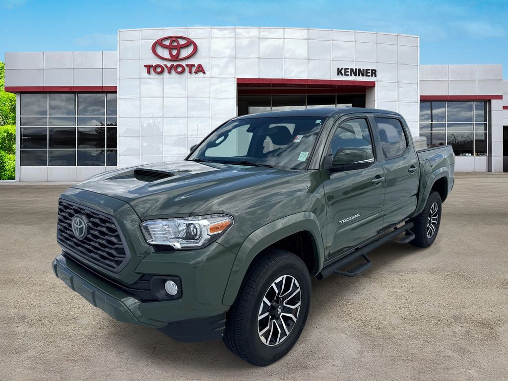 2022 Toyota Tacoma TRD Sport - 2