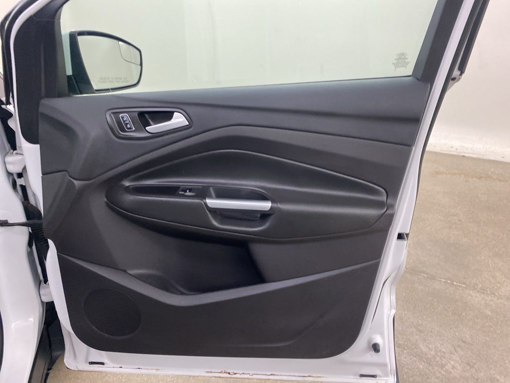 2016 Ford Escape SE photo