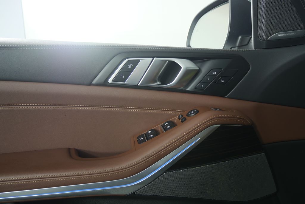 Thumbnail: 2025 BMW X5 - 8