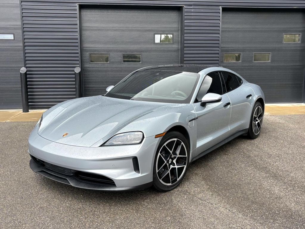 /2025 Porsche Taycan
