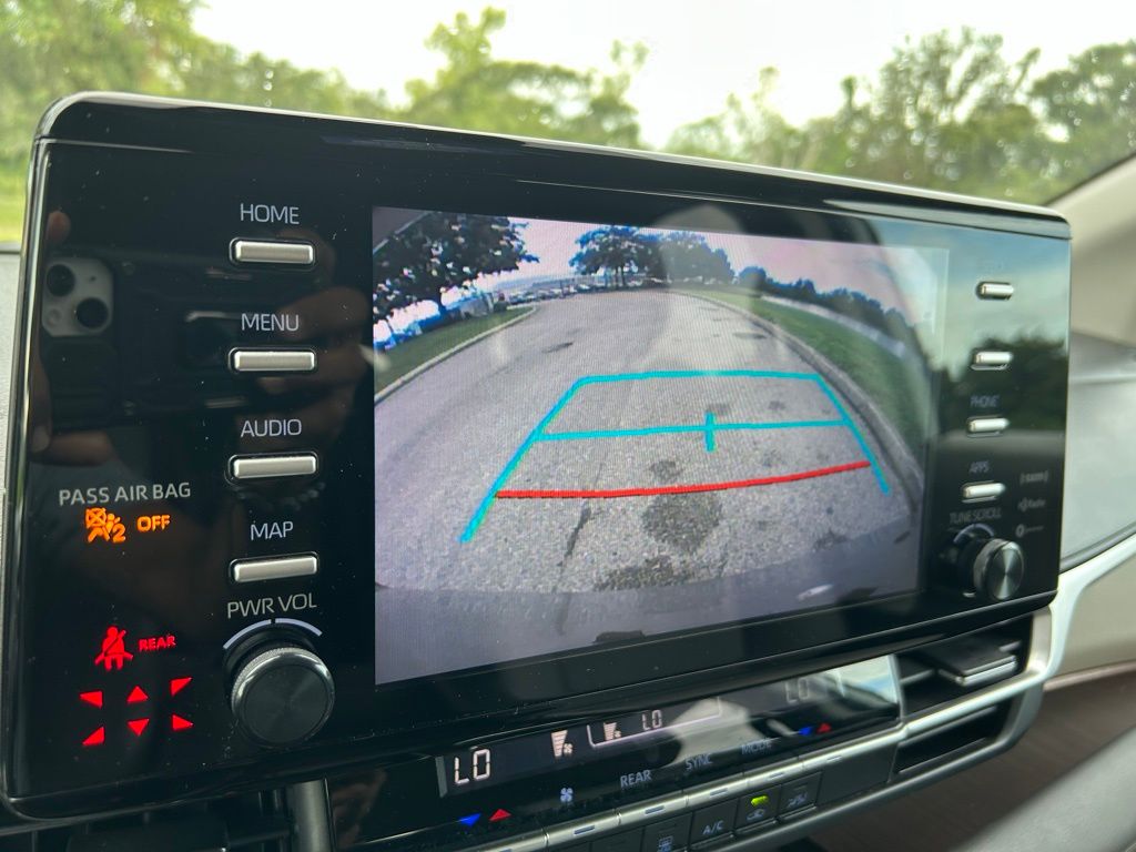 Thumbnail: 2021 Toyota Sienna - 19