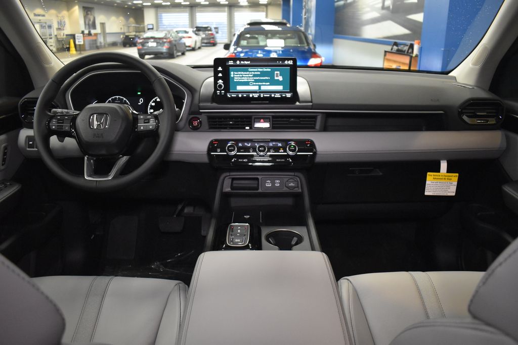 Thumbnail: 2025 Honda Pilot - 9