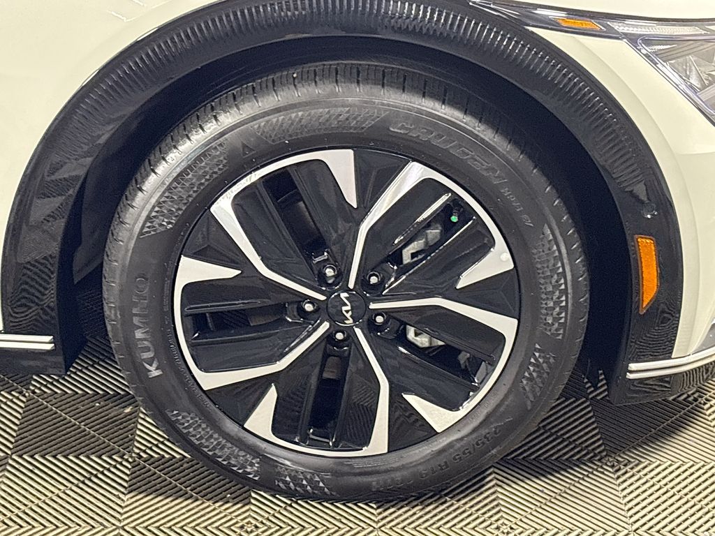 2022 Kia EV6 Wind
