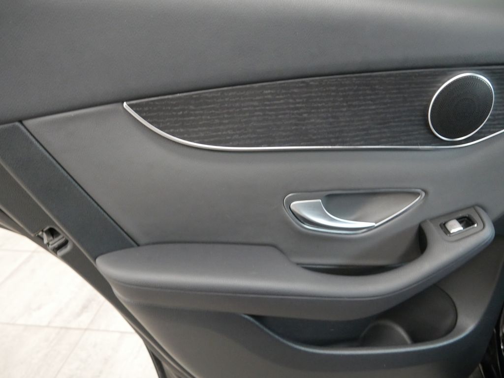 Thumbnail: 2022 Mercedes-Benz GLC - 20