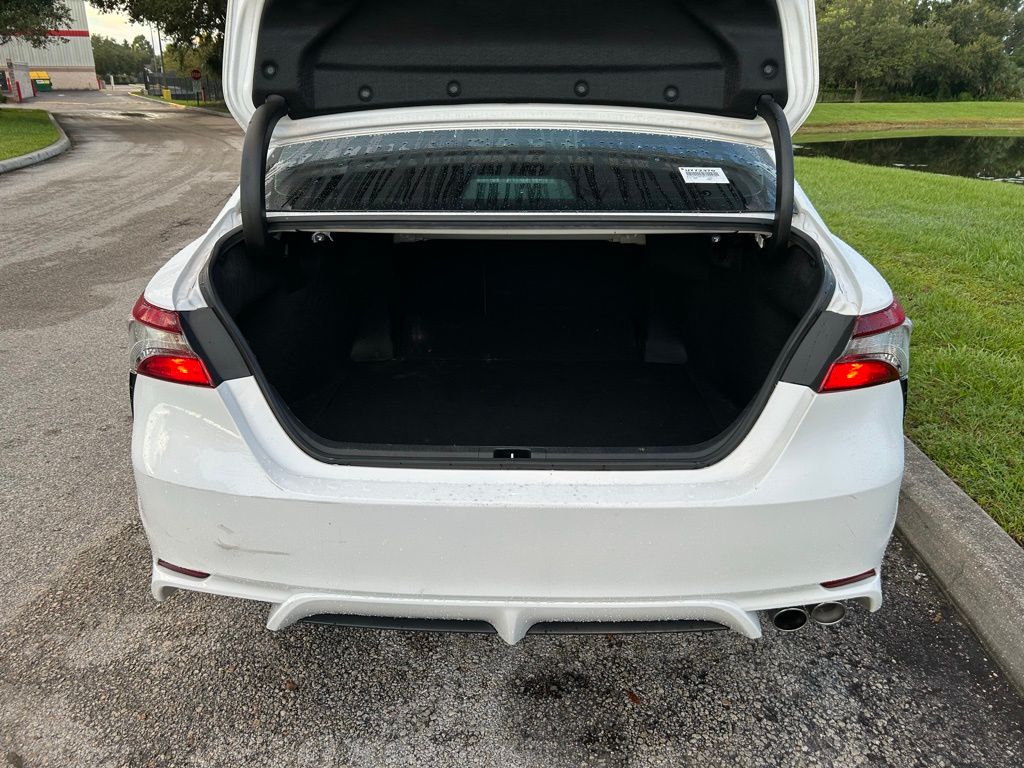 Thumbnail: 2023 Toyota Camry - 10