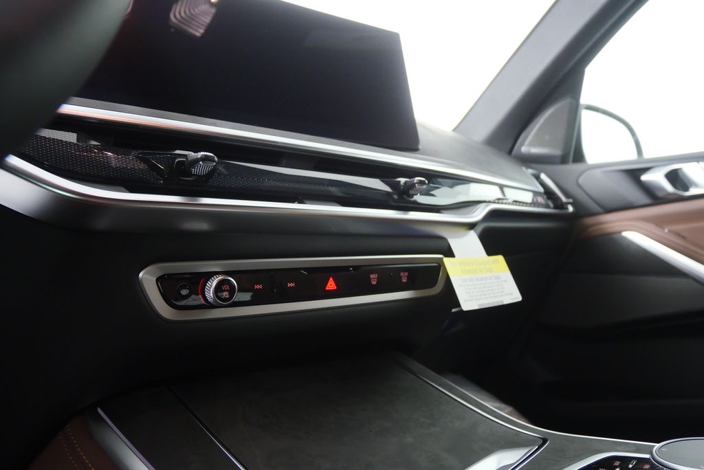 Thumbnail: 2026 BMW X5 - 20