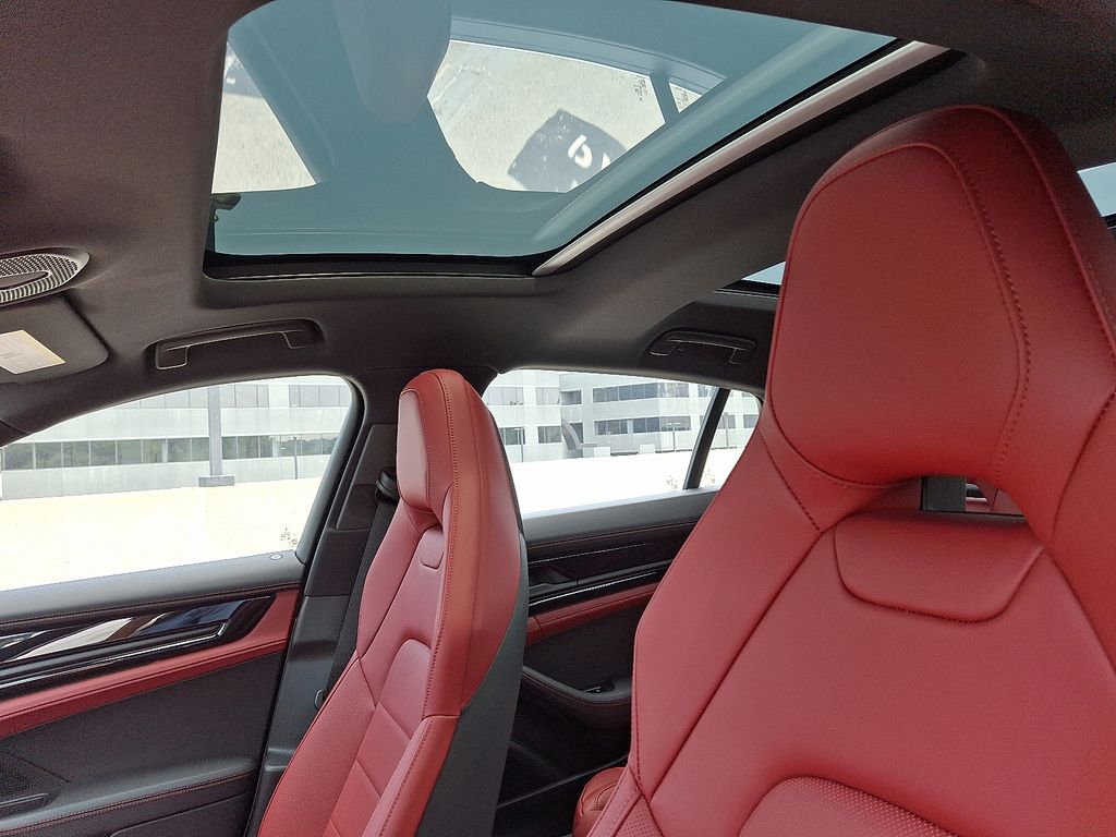 Thumbnail: 2025 Porsche Panamera - 16