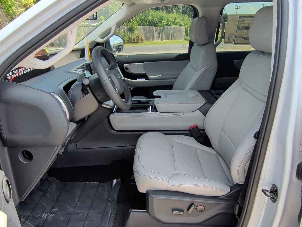 2025 Ford Expedition Active - 8