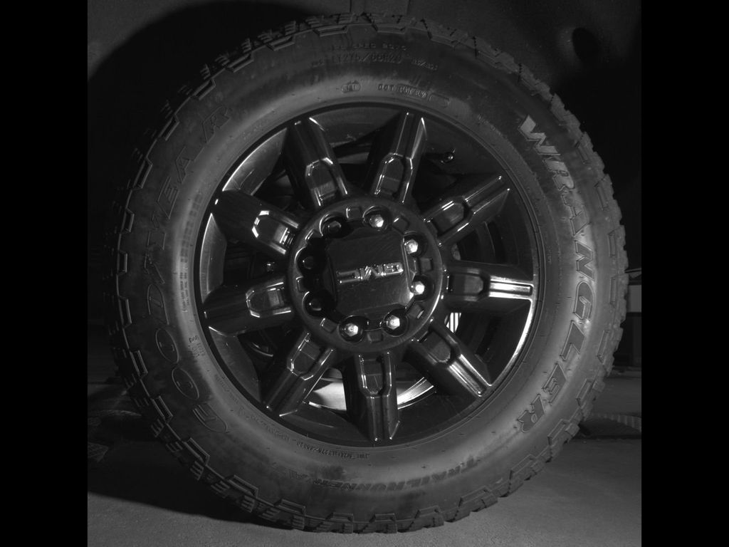 Used 2024 Gray GMC AT4 image 11