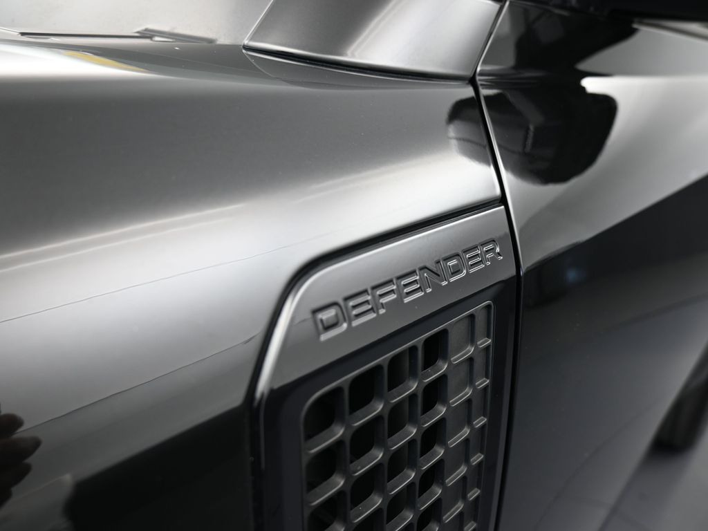 Used 2023 Black Land Rover X image 46