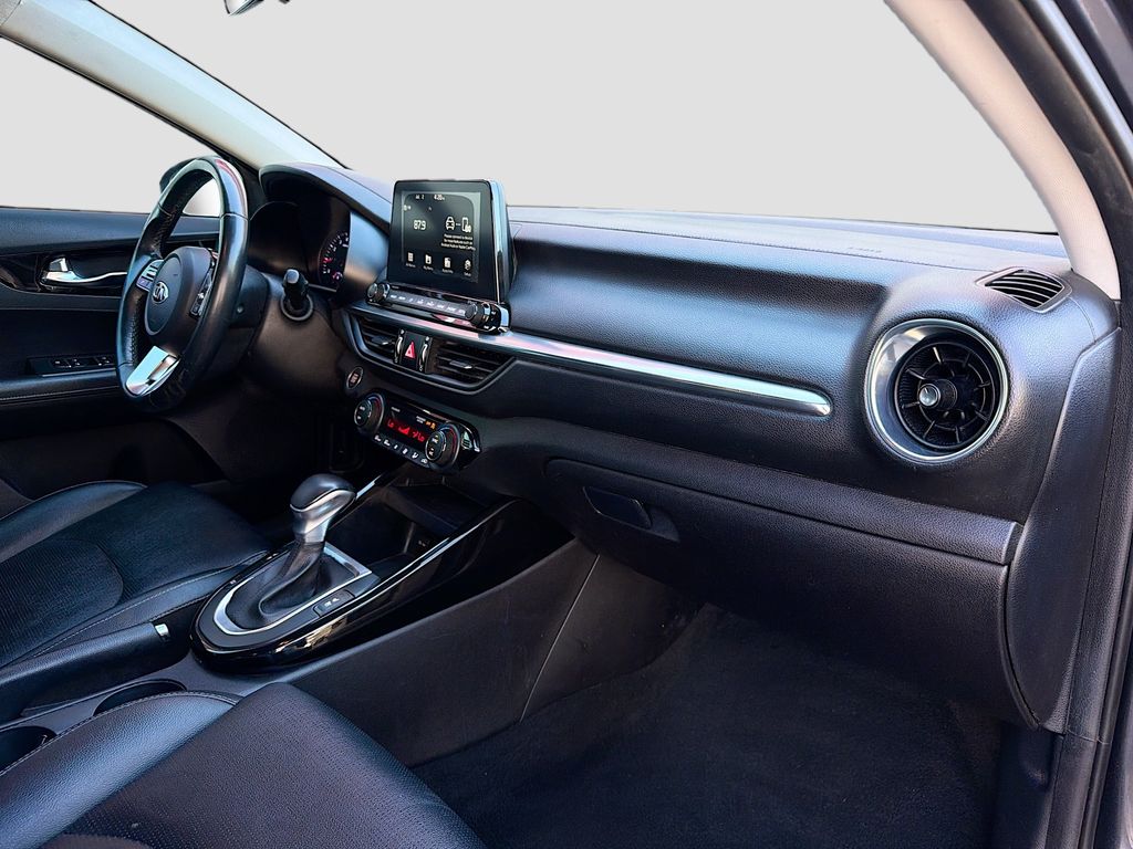 Used 2019 Gray Kia EX image 28