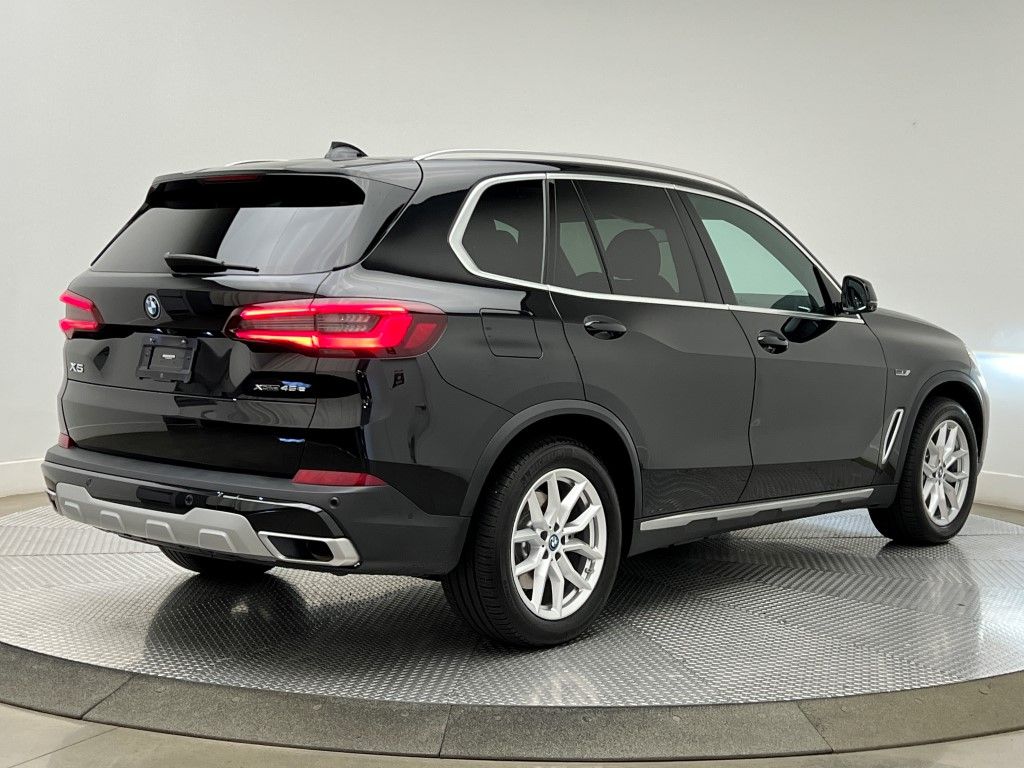 Thumbnail: 2022 BMW X5 - 5