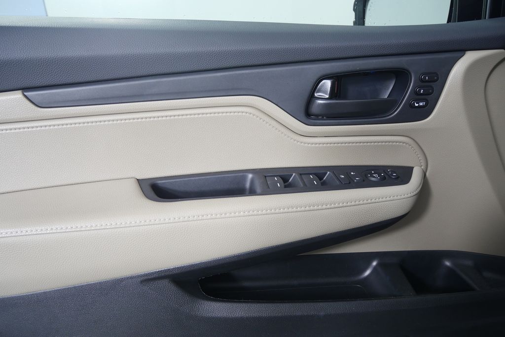 Thumbnail: 2023 Honda Odyssey - 9