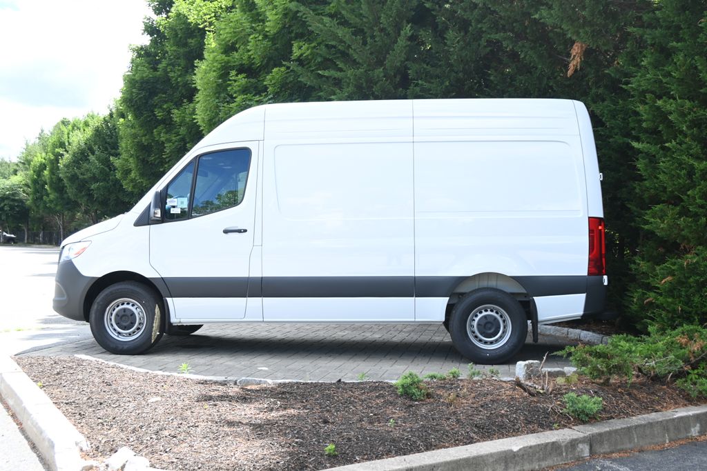 Thumbnail: 2026 Mercedes-Benz Sprinter - 2