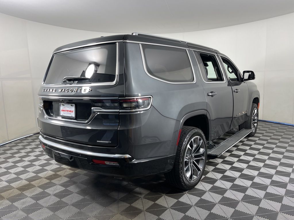 Thumbnail: 2022 Jeep Grand Wagoneer - 5