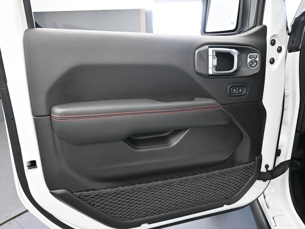 New 2026 Bright White Clearcoat Jeep Rubicon image 15