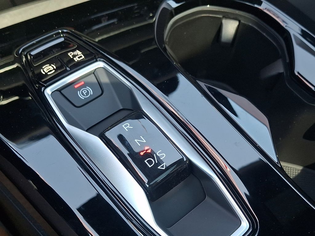 Thumbnail: 2026 Audi SQ5 - 12