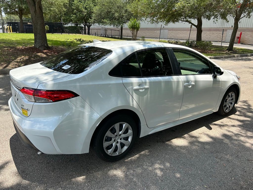 2023 Toyota Corolla LE 5