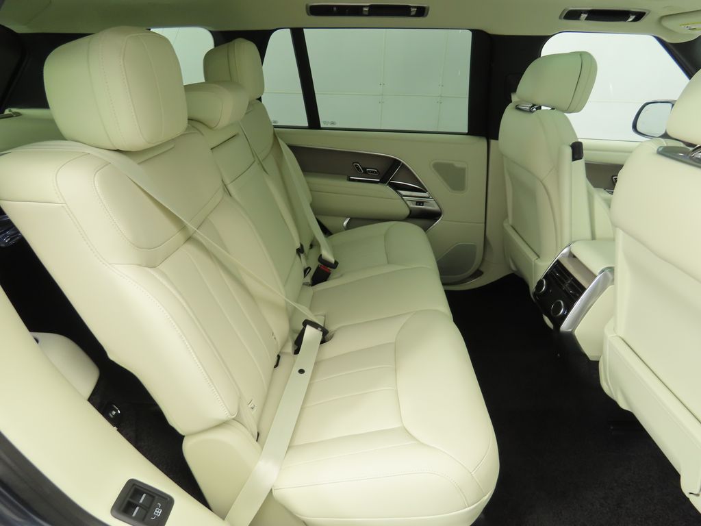 Thumbnail: 2025 Land Rover Range Rover - 23