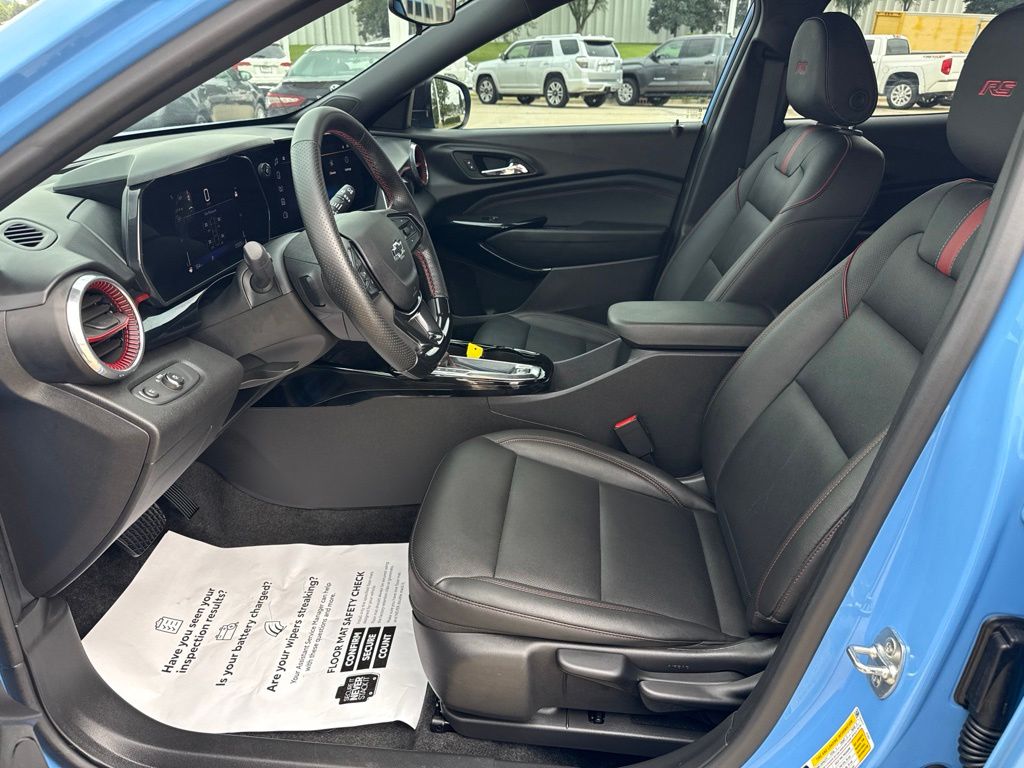 Used 2024 Chevrolet Trax SUV