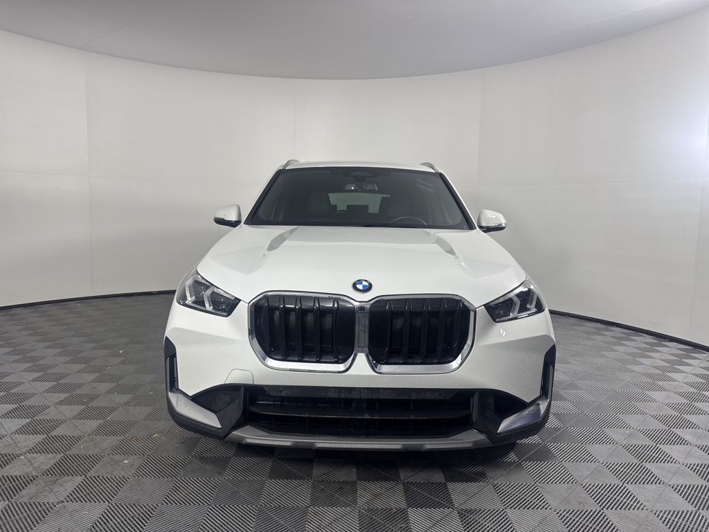 Thumbnail: 2023 BMW X1 - 2