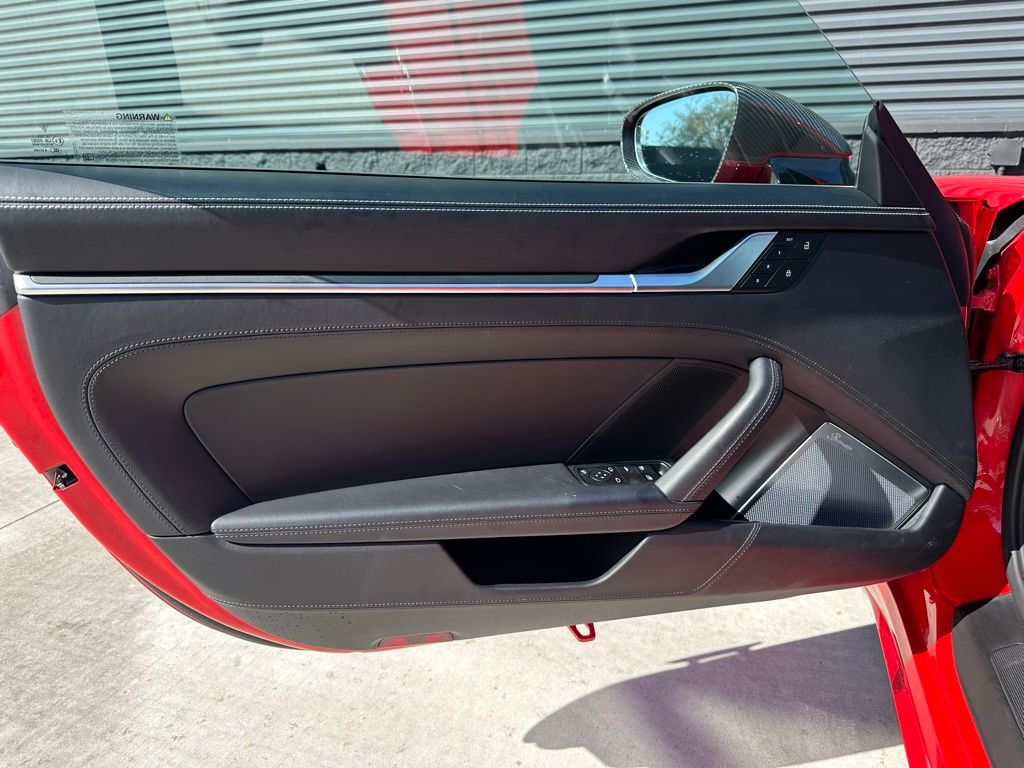 Thumbnail: 2025 Porsche 911 - 20