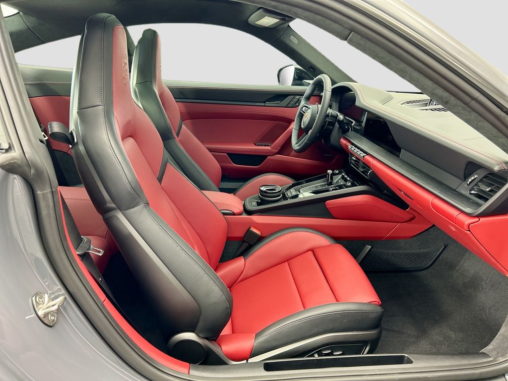 Thumbnail: 2026 Porsche 911 - 22