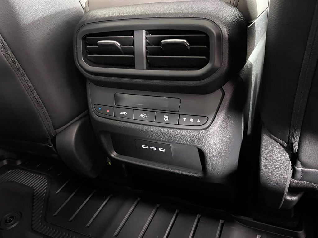 Thumbnail: 2025 Honda Pilot - 18