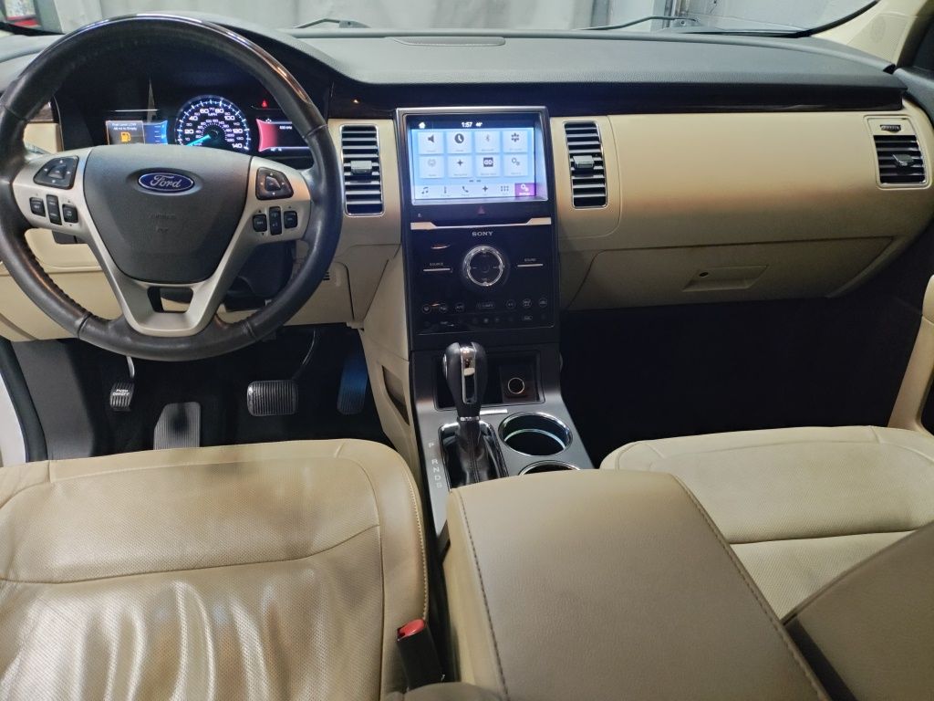 Used 2016 White Ford Limited image 34