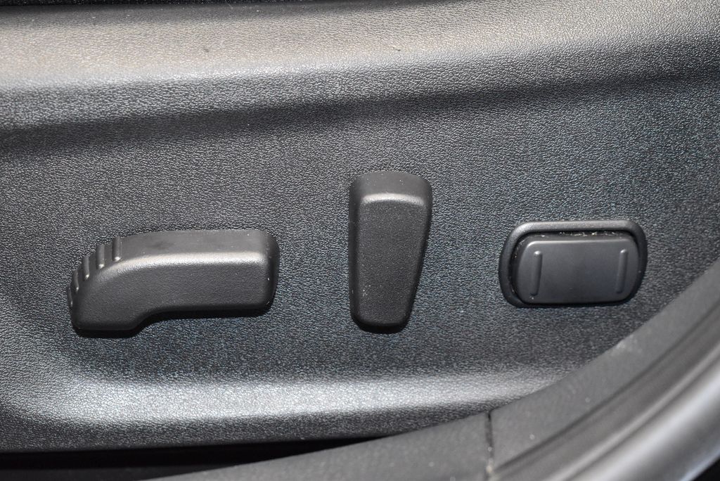 Thumbnail: 2023 Nissan Sentra - 16