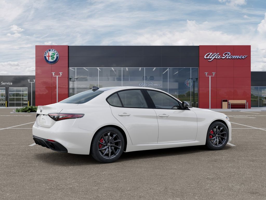 New 2025 White Alfa Romeo Base image 4