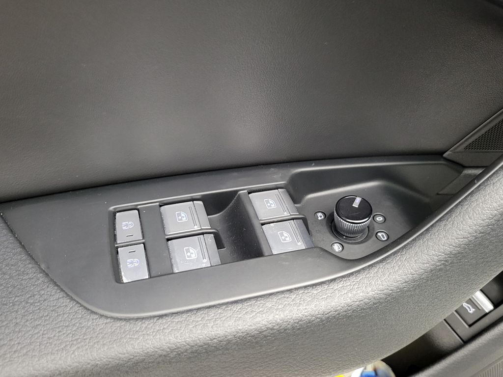 Thumbnail: 2020 Audi A7 - 32