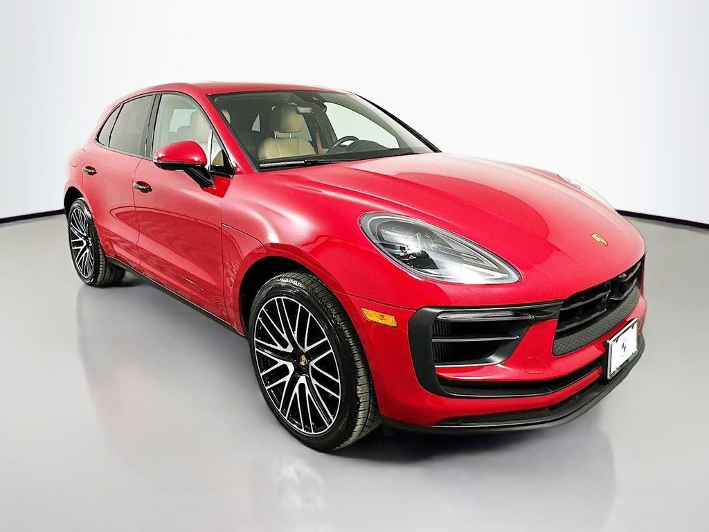 Thumbnail: 2023 Porsche Macan - 3