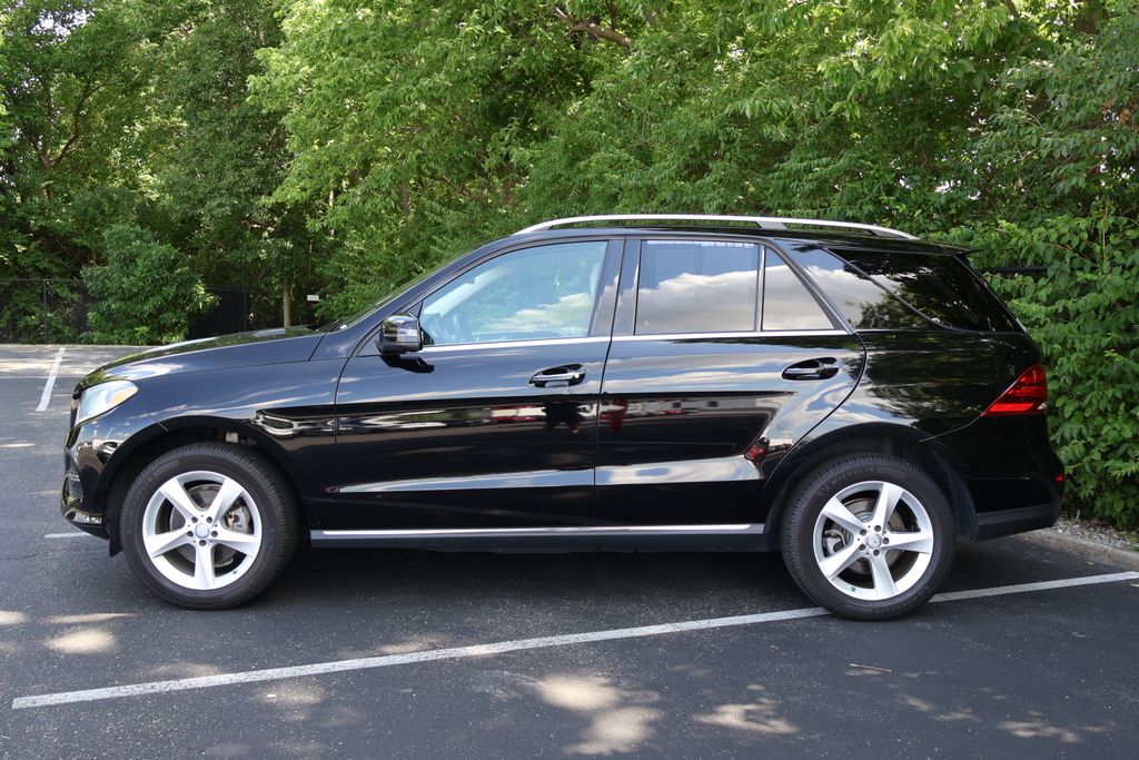 Thumbnail: 2016 Mercedes-Benz GLE - 4