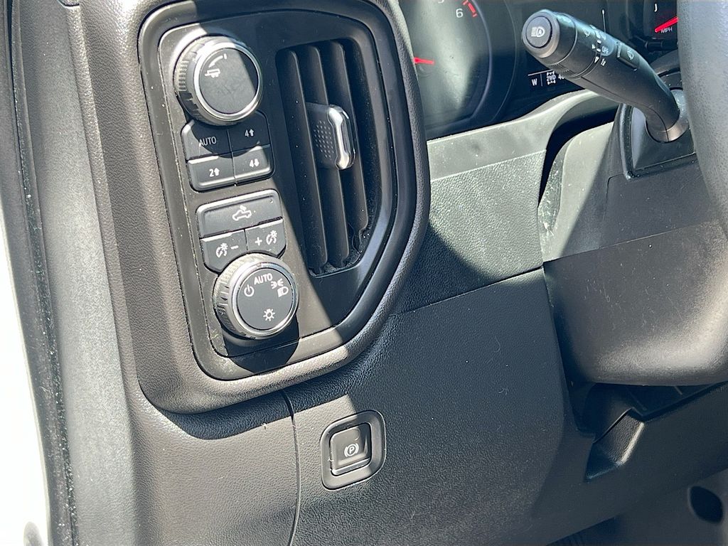 Used 2022 White Chevrolet Custom Trail Boss image 10