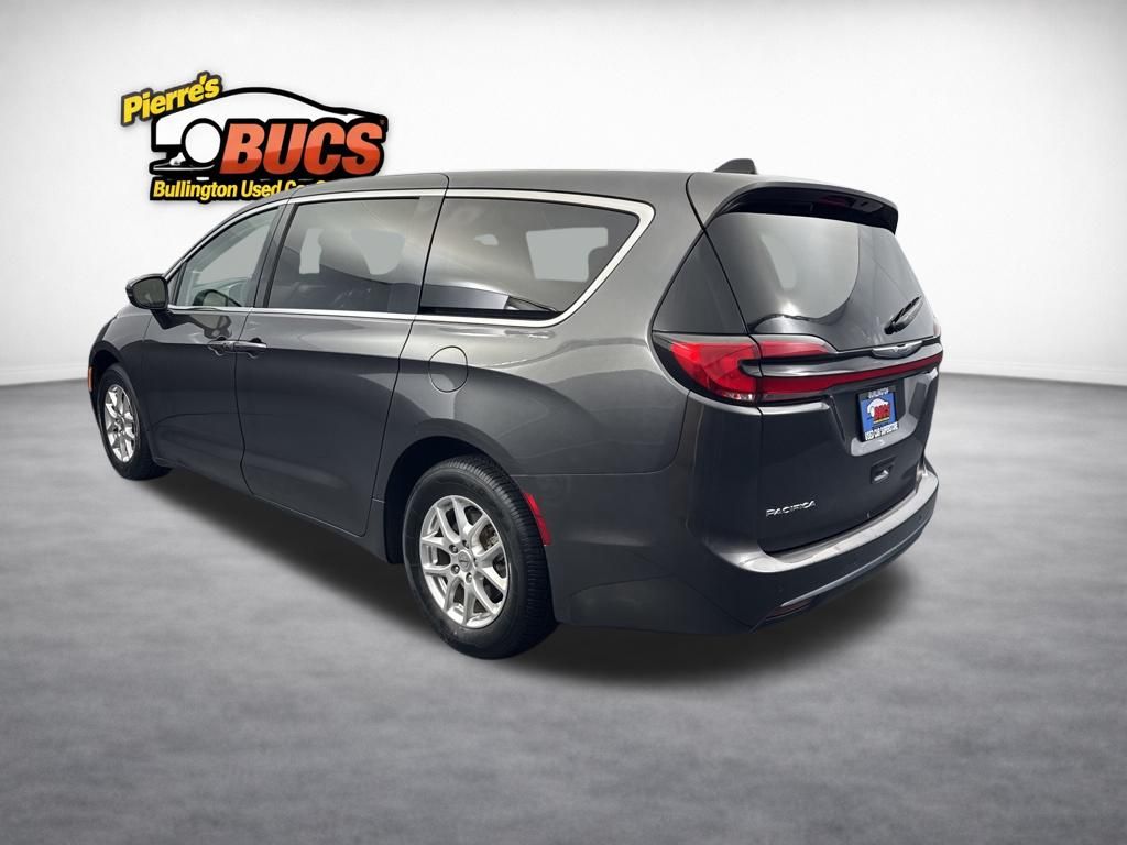 View vehicle photo 3