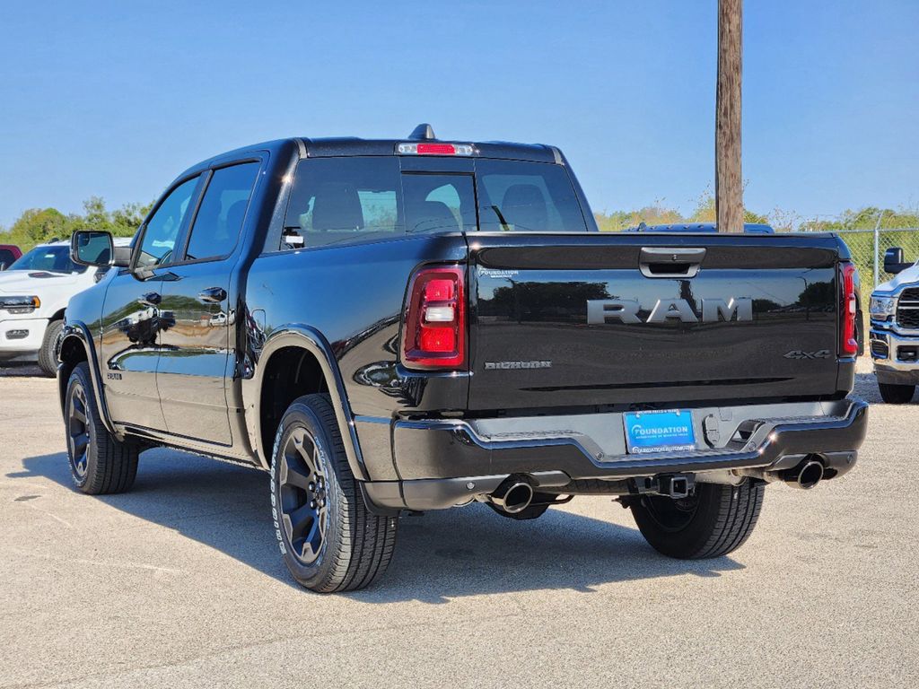 2025 Ram 1500 Big Horn/Lone Star 3