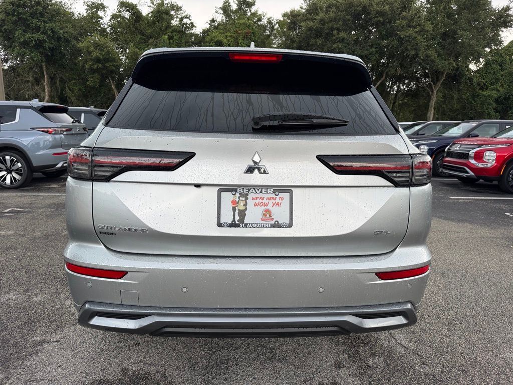 2025 Mitsubishi Outlander SEL photo 2